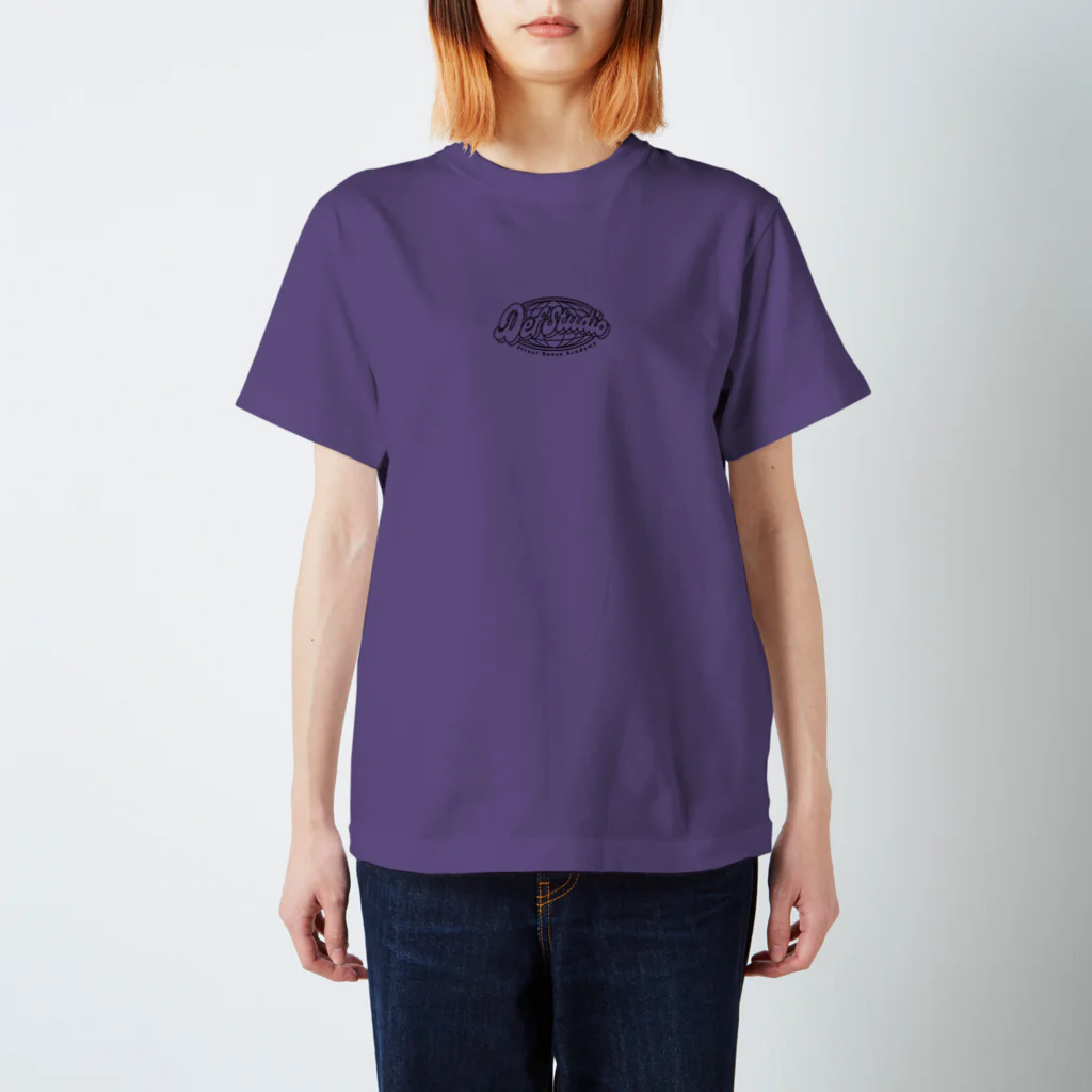 Def StudioのDef Studio LOGO Goods モノクロ Regular Fit T-Shirt