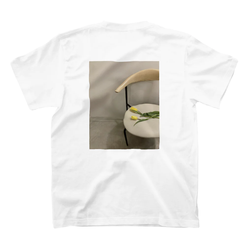 emoemoemotionalのTULIP スタンダードTシャツの裏面