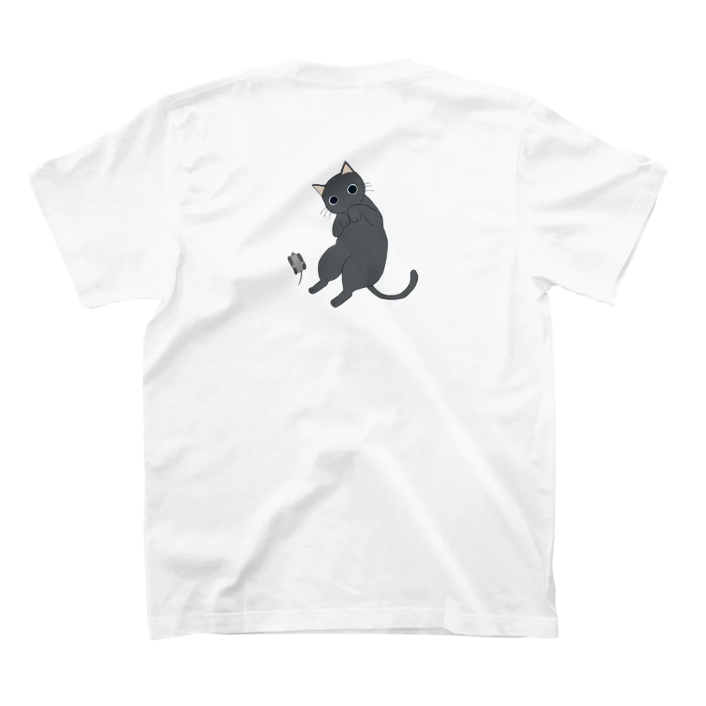 ゆるい世界のおもちゃに夢中な猫 Regular Fit T-Shirtの裏面