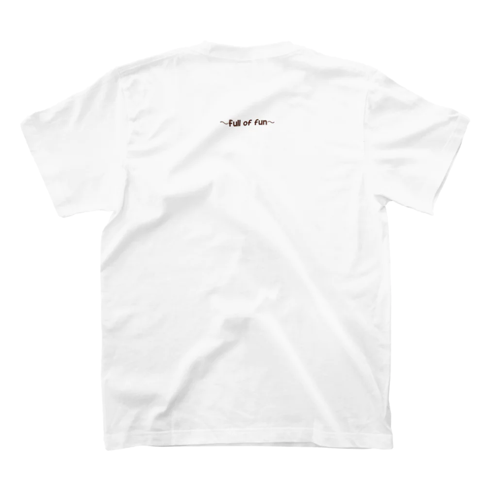 full  of funのカフェ風フラワープレート Regular Fit T-Shirtの裏面