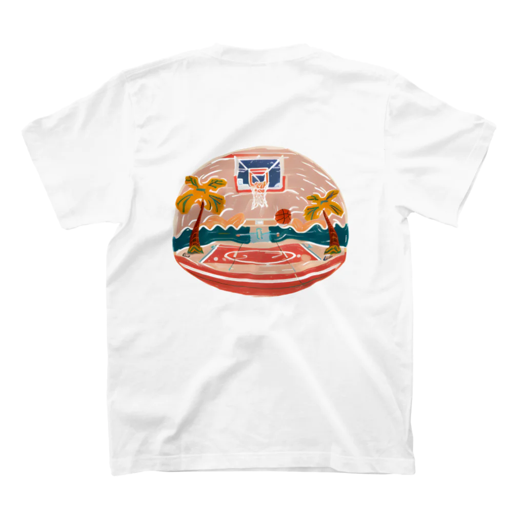 南国LIFESTYLE🌴の海のバスケットコート Regular Fit T-Shirtの裏面