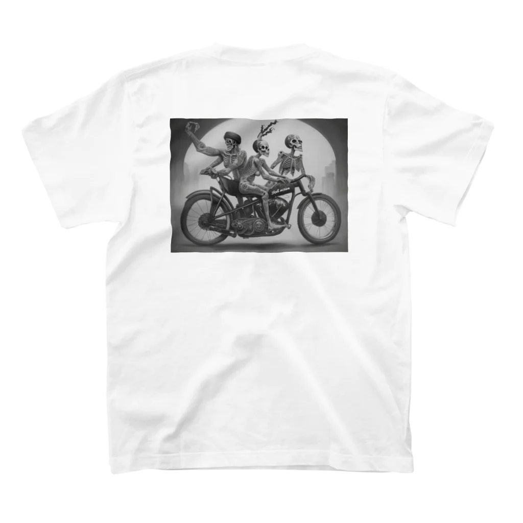 Skull sectionのドクロとバイク Regular Fit T-Shirtの裏面