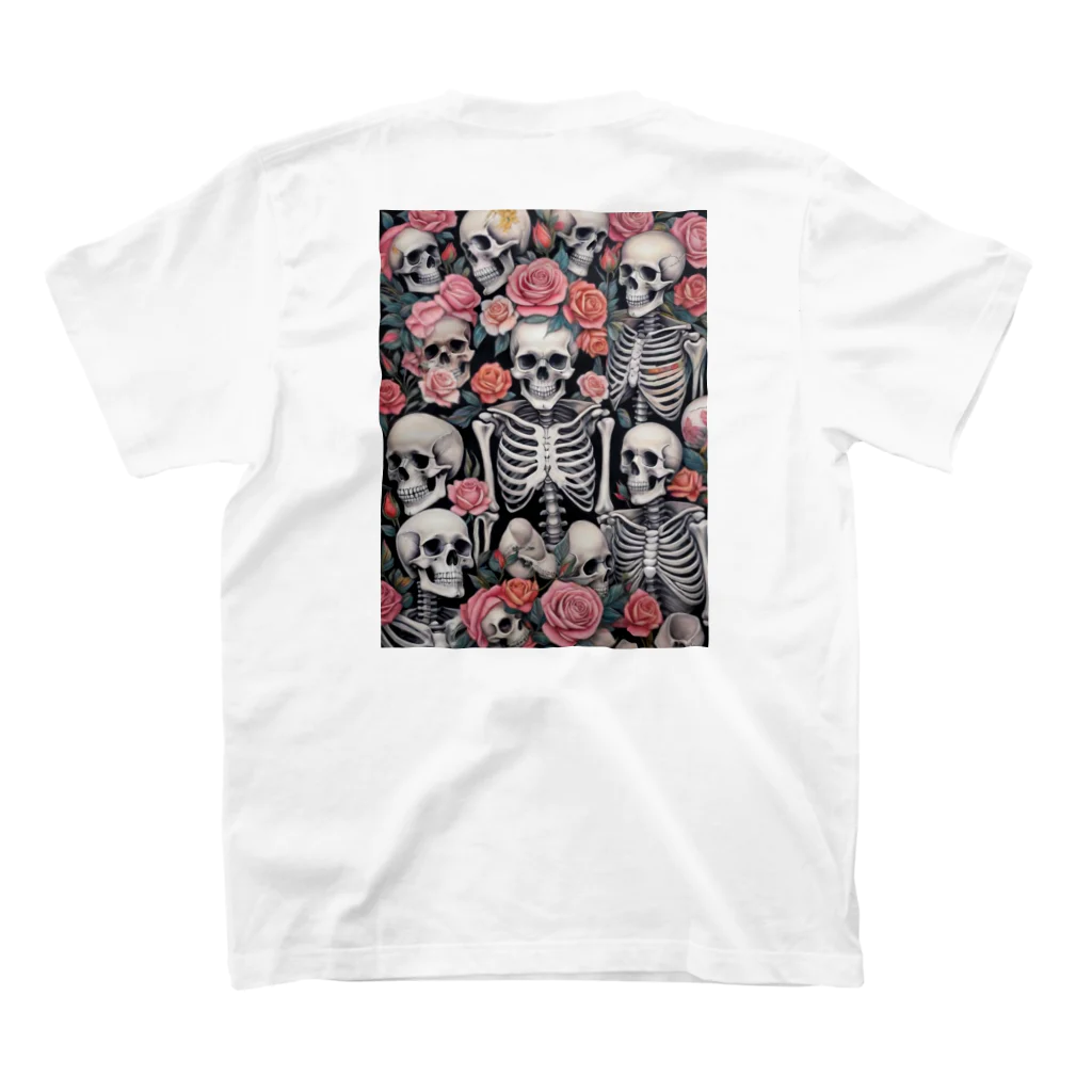 Skull sectionの薔薇とドクロ Regular Fit T-Shirtの裏面