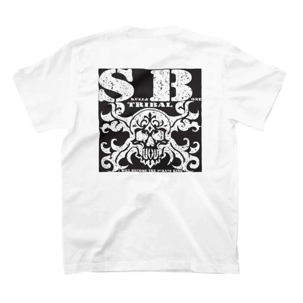 Ａ’ｚｗｏｒｋＳのSKULL&BONE TRIBAL GRUNGE WHT ON BLK Regular Fit T-Shirtの裏面