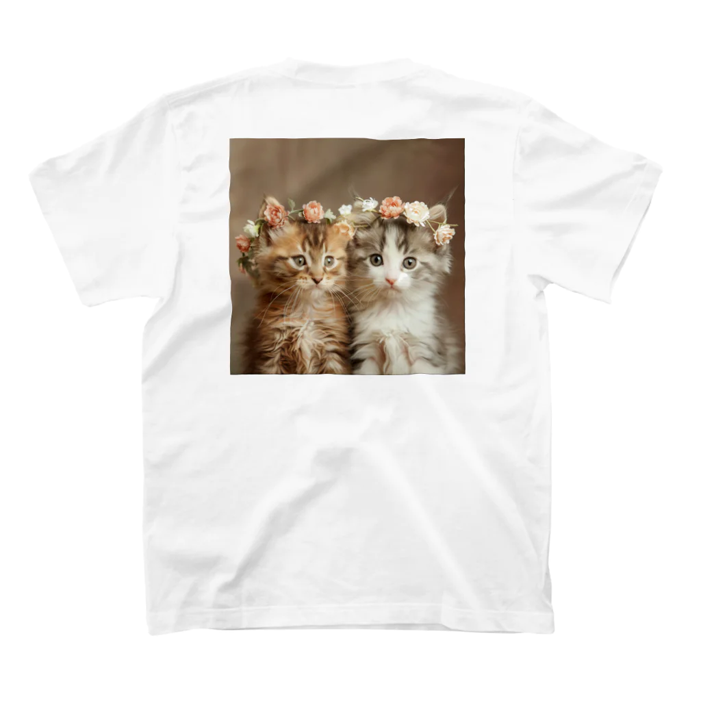 AQUAMETAVERSEの花のティアラをつけた子猫達　ラフルール　1859 スタンダードTシャツの裏面