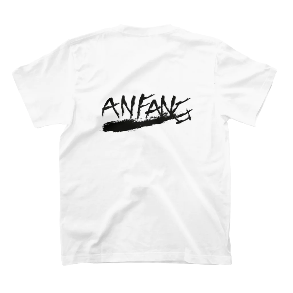 ANFANG のANFANG 空手ヨーキー Regular Fit T-Shirtの裏面