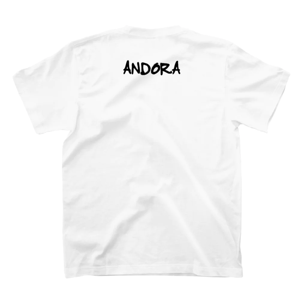 ANDORAの白黒ANDORA猫　森 Regular Fit T-Shirtの裏面