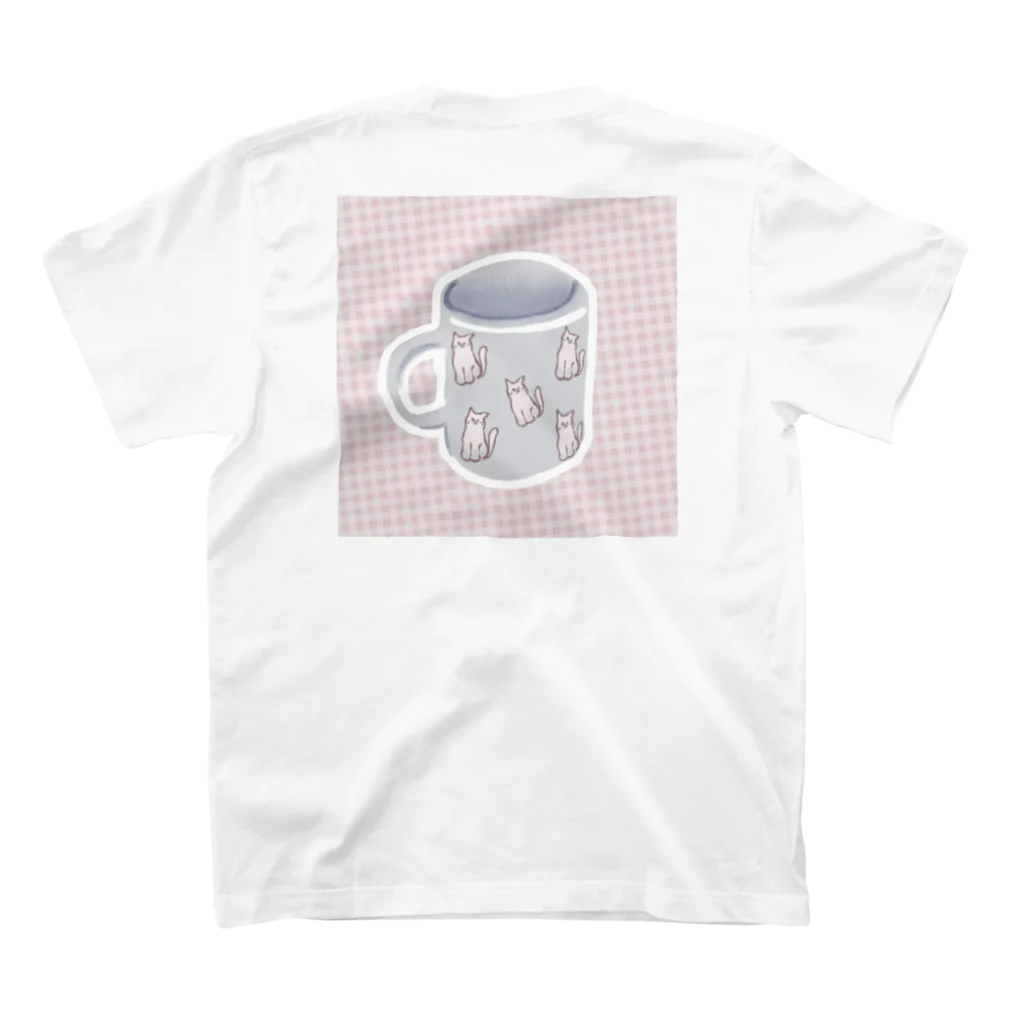 ふわぽこにゃんにゃんSHOP☁️🫧SUZURI支店のねこねこねこねこピンクシャム猫柄♪おきにいりのマグカップ Regular Fit T-Shirtの裏面