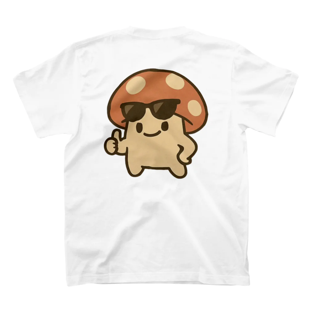 キノぴょんショップ🍄のモデル　キノぴょん🍄 Regular Fit T-Shirtの裏面