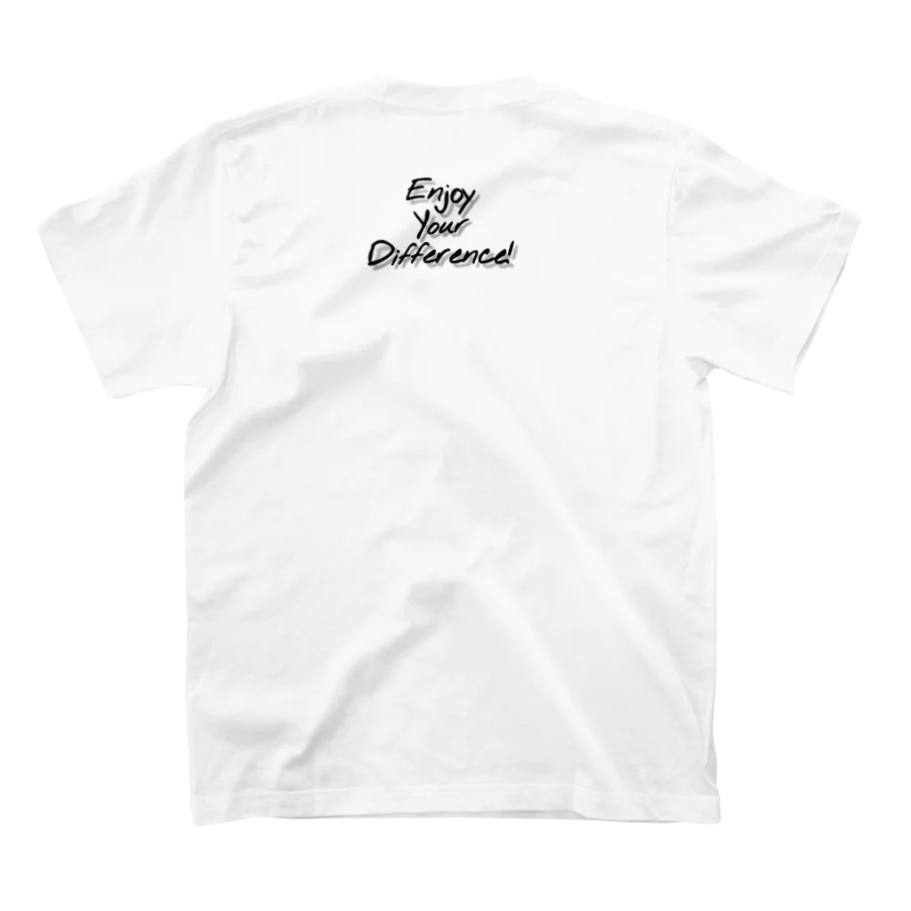 『ビヨンド ガールズ』 オリジナルグッズのBEYOND GIRLS Regular Fit T-Shirtの裏面