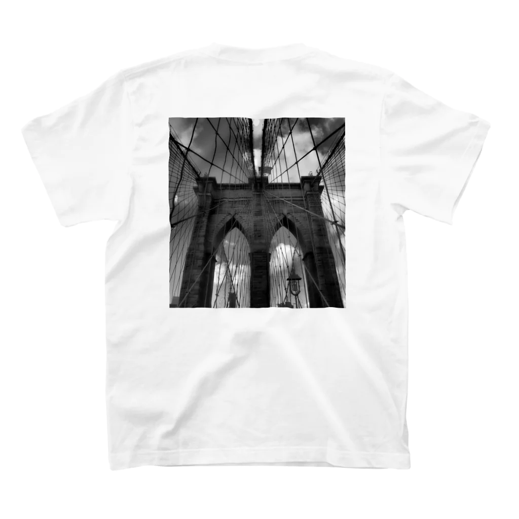 Haruki HorimotoのBrooklyn Bridge スタンダードTシャツの裏面