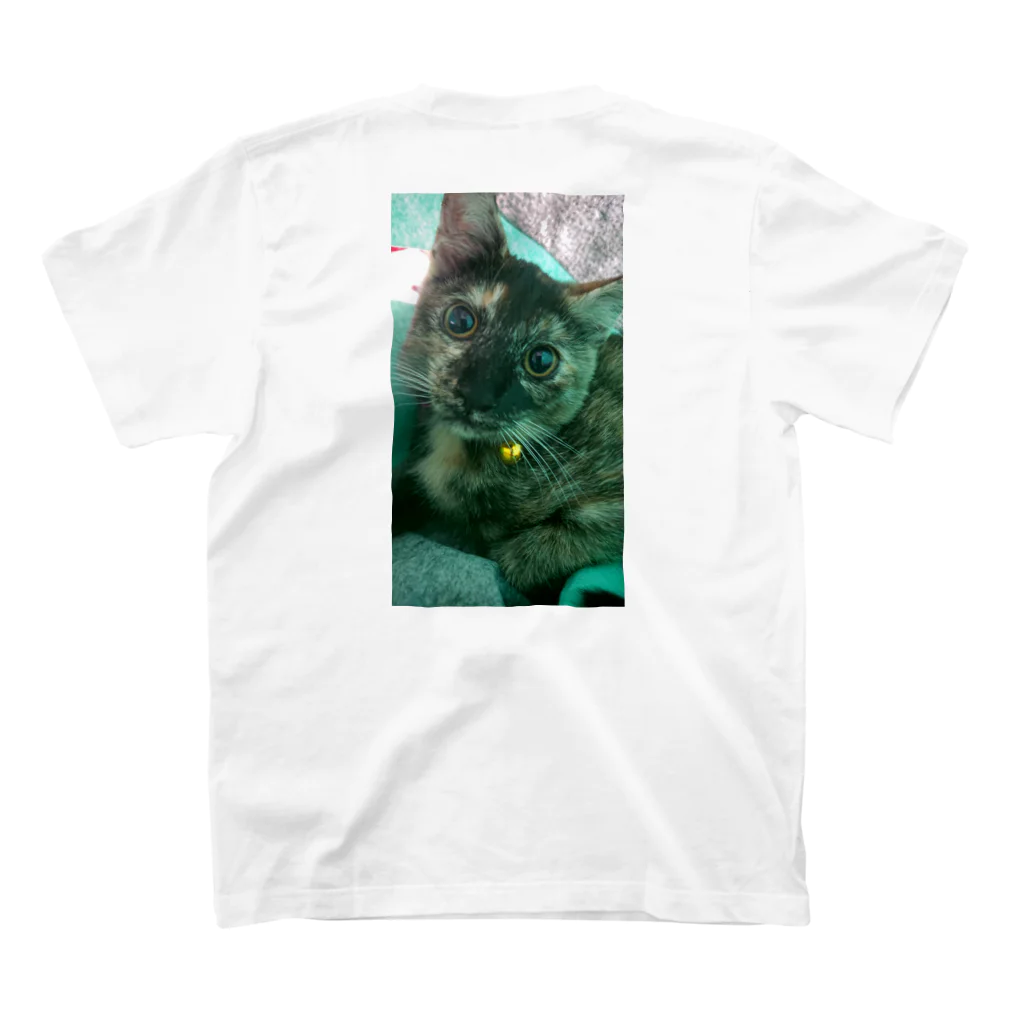 ❊ おぶ(⑉་ ⍸ ་⑉) のおみせ ❊の保護猫チャリティ🐾 Regular Fit T-Shirtの裏面