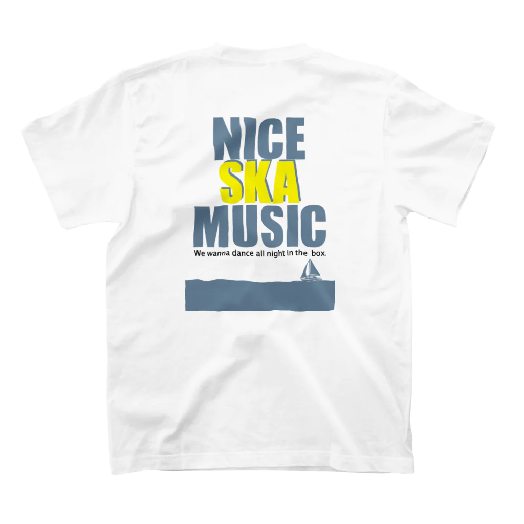 かずほのNICE SKA MUSIC Regular Fit T-Shirtの裏面