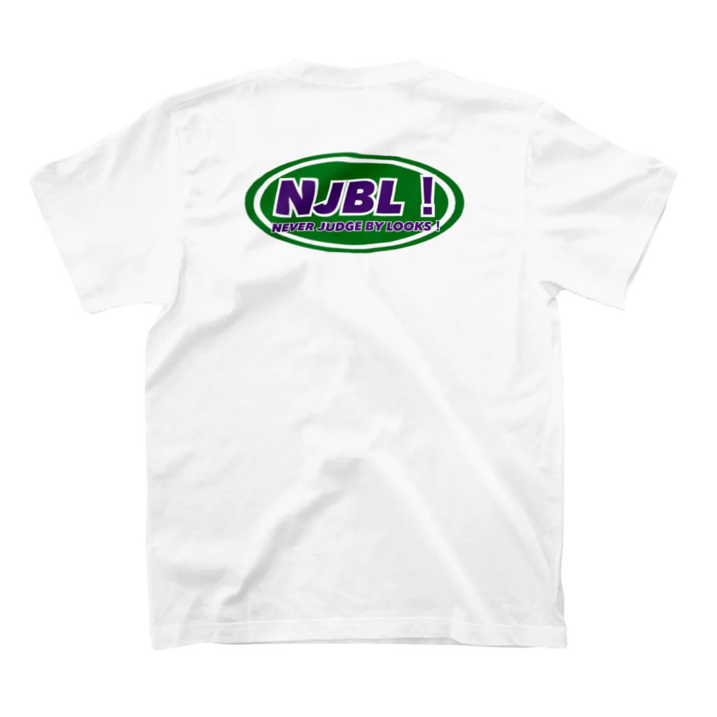 NEVER JUDGE BY LOOKS！のgreen スタンダードTシャツの裏面