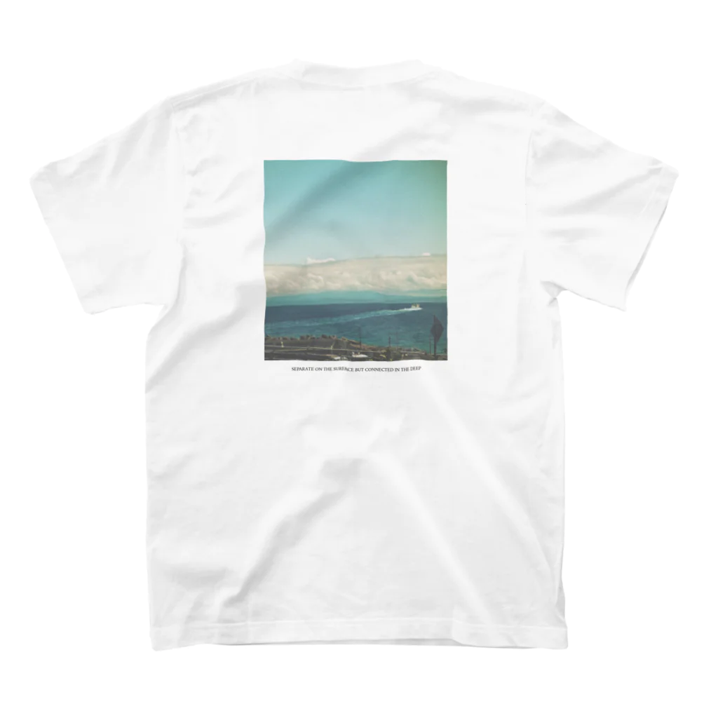 HIROKAの海に浮かぶ島 スタンダードTシャツの裏面