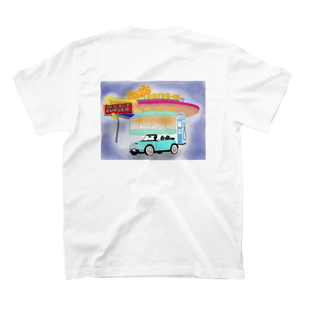 AVOCADOのアメ車でdrive-in Regular Fit T-Shirtの裏面