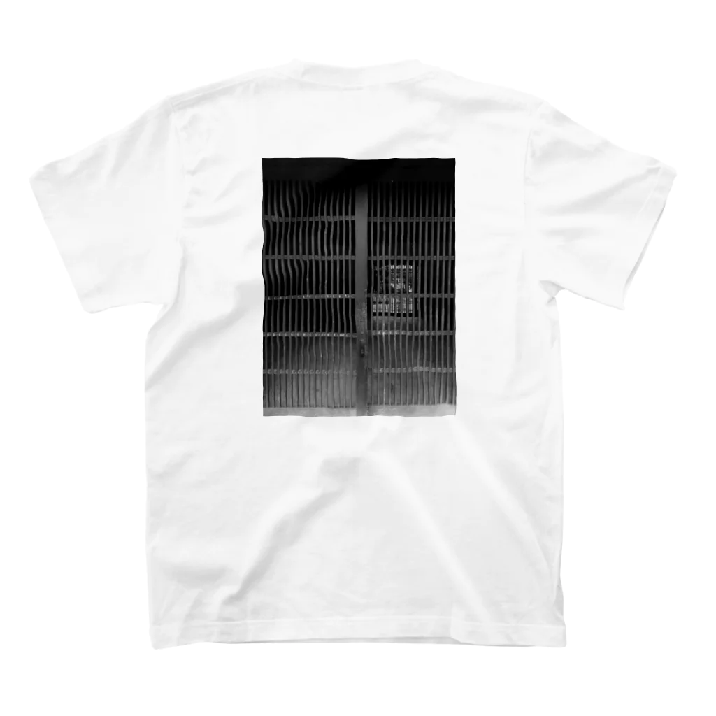 HT  Streets & PhotosのBlack White Streets スタンダードTシャツの裏面