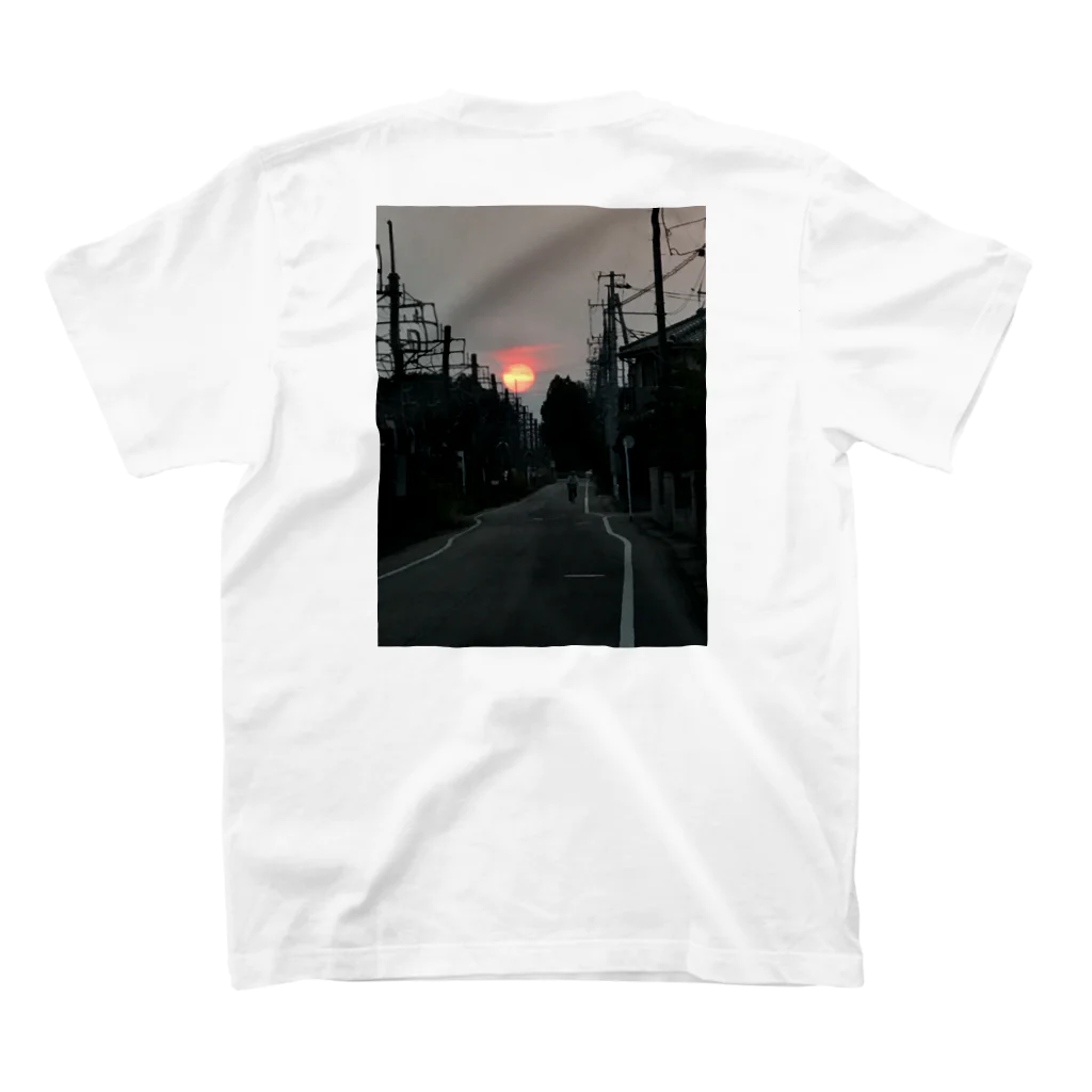 bakyoのえぐめの夕焼け Regular Fit T-Shirtの裏面