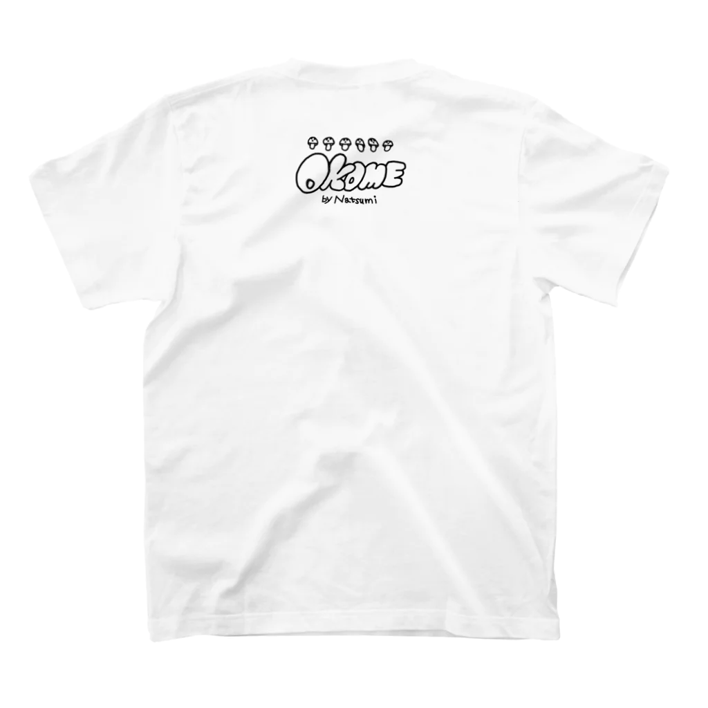 OKOME byNatsumiの胃に住むキノコ Regular Fit T-Shirtの裏面