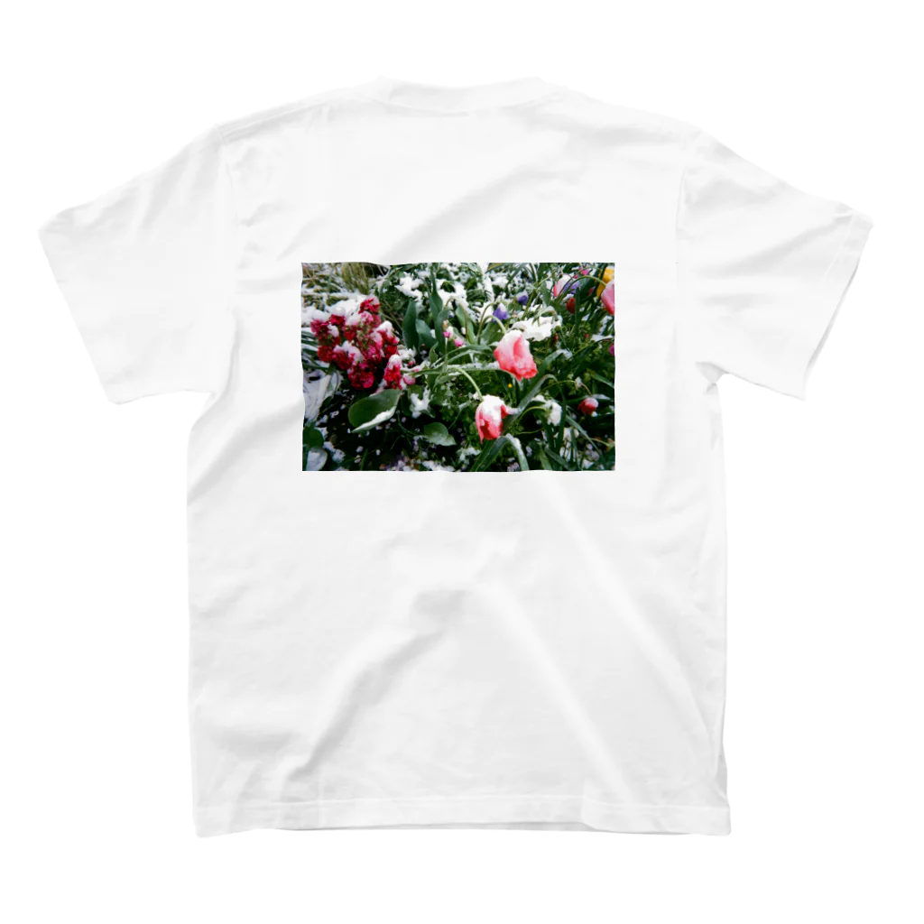 yawn shopの雪の花 スタンダードTシャツの裏面