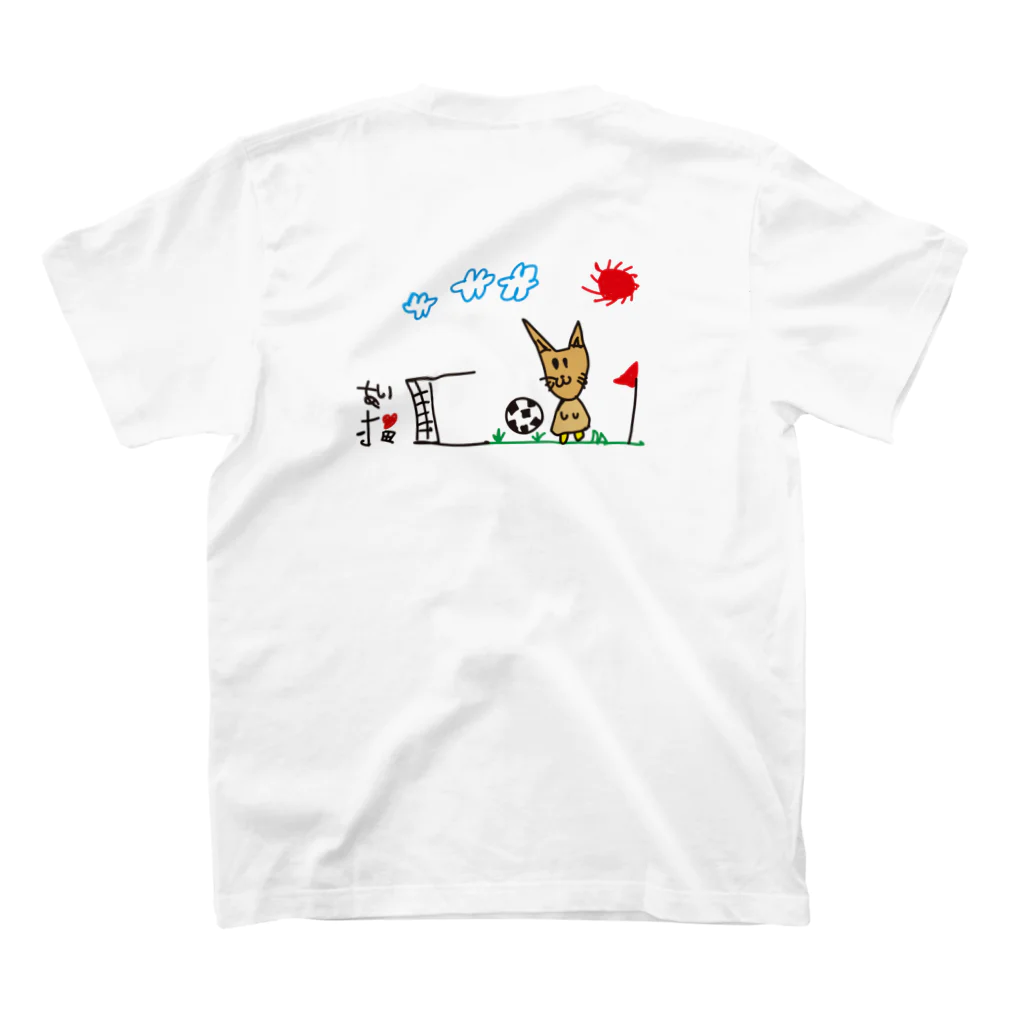 かぶとらのゆるいねこ　「サッカーねこ」 Regular Fit T-Shirtの裏面