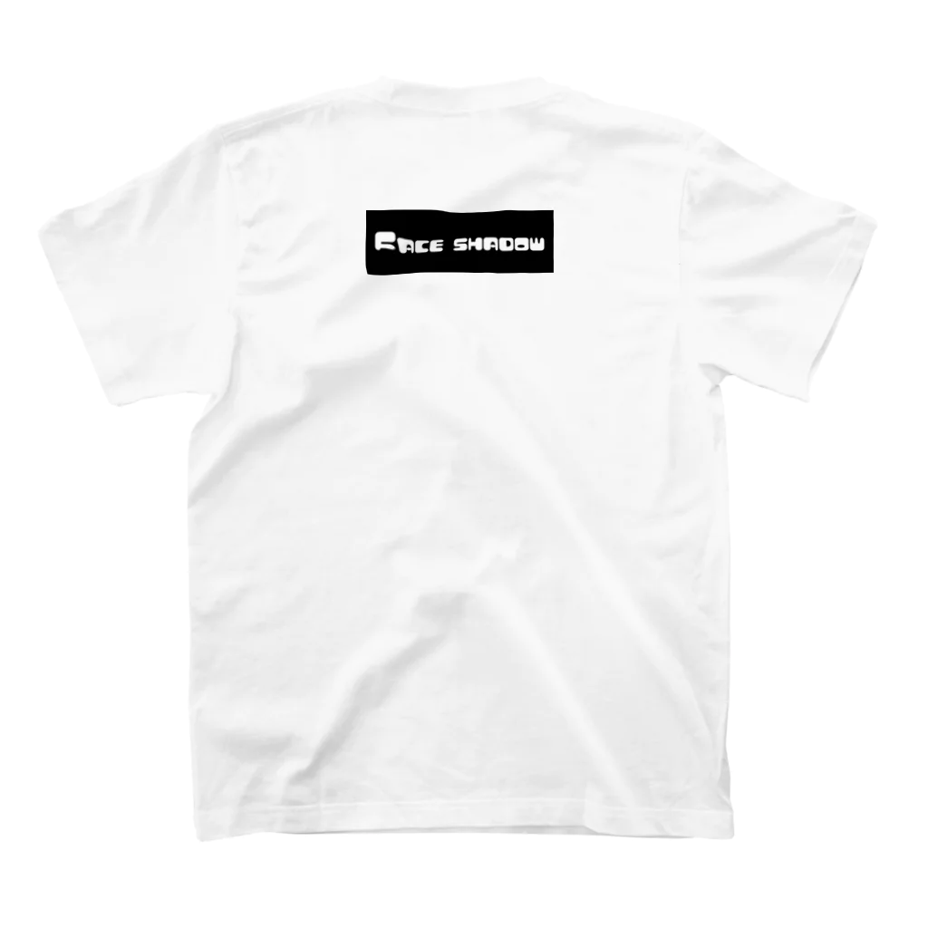 Face shadowのFace shadow 第1作の侵略 Regular Fit T-Shirtの裏面