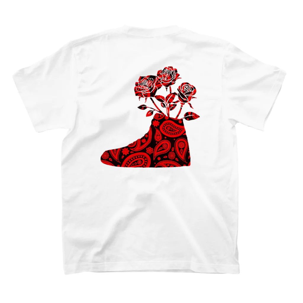 Kicks colorsのrose kicks paisley red Regular Fit T-Shirtの裏面