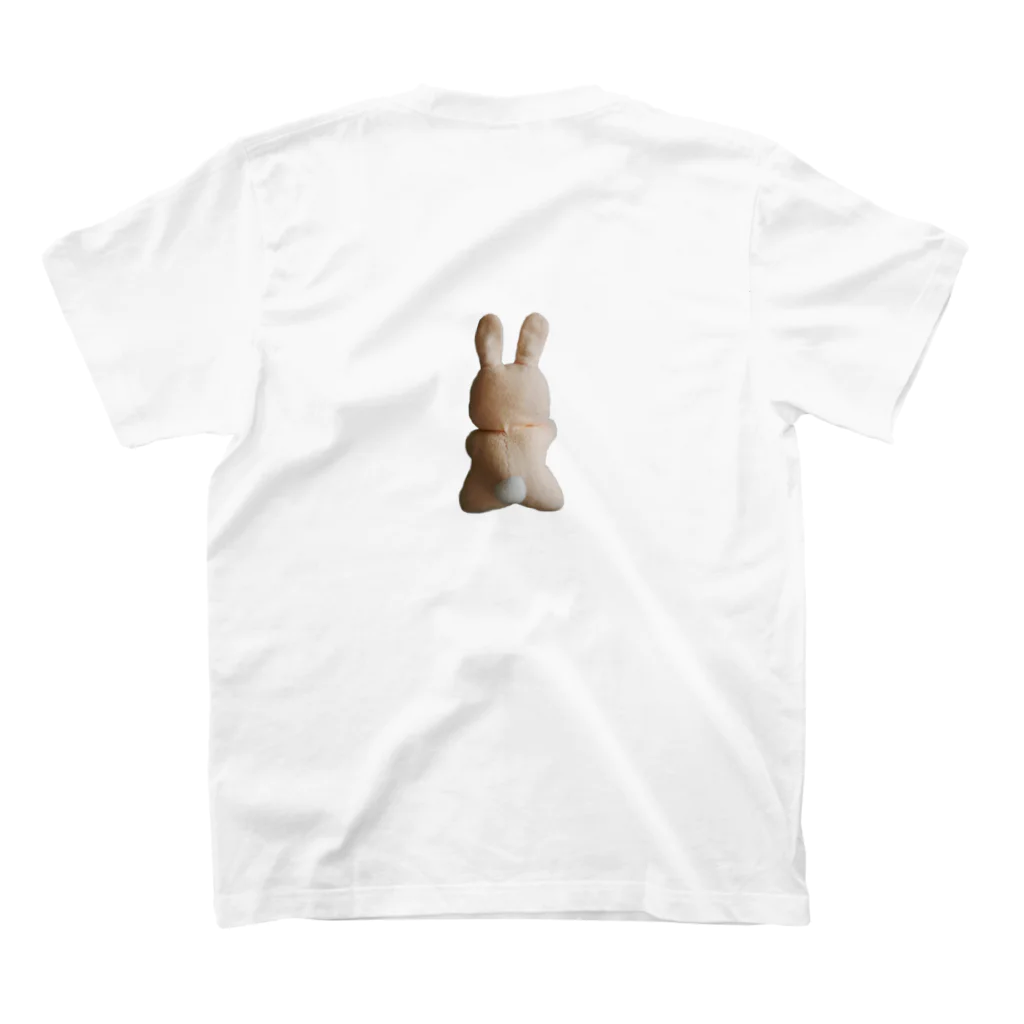 松岡美乃梨のウサギのぬいぐるみ Regular Fit T-Shirtの裏面