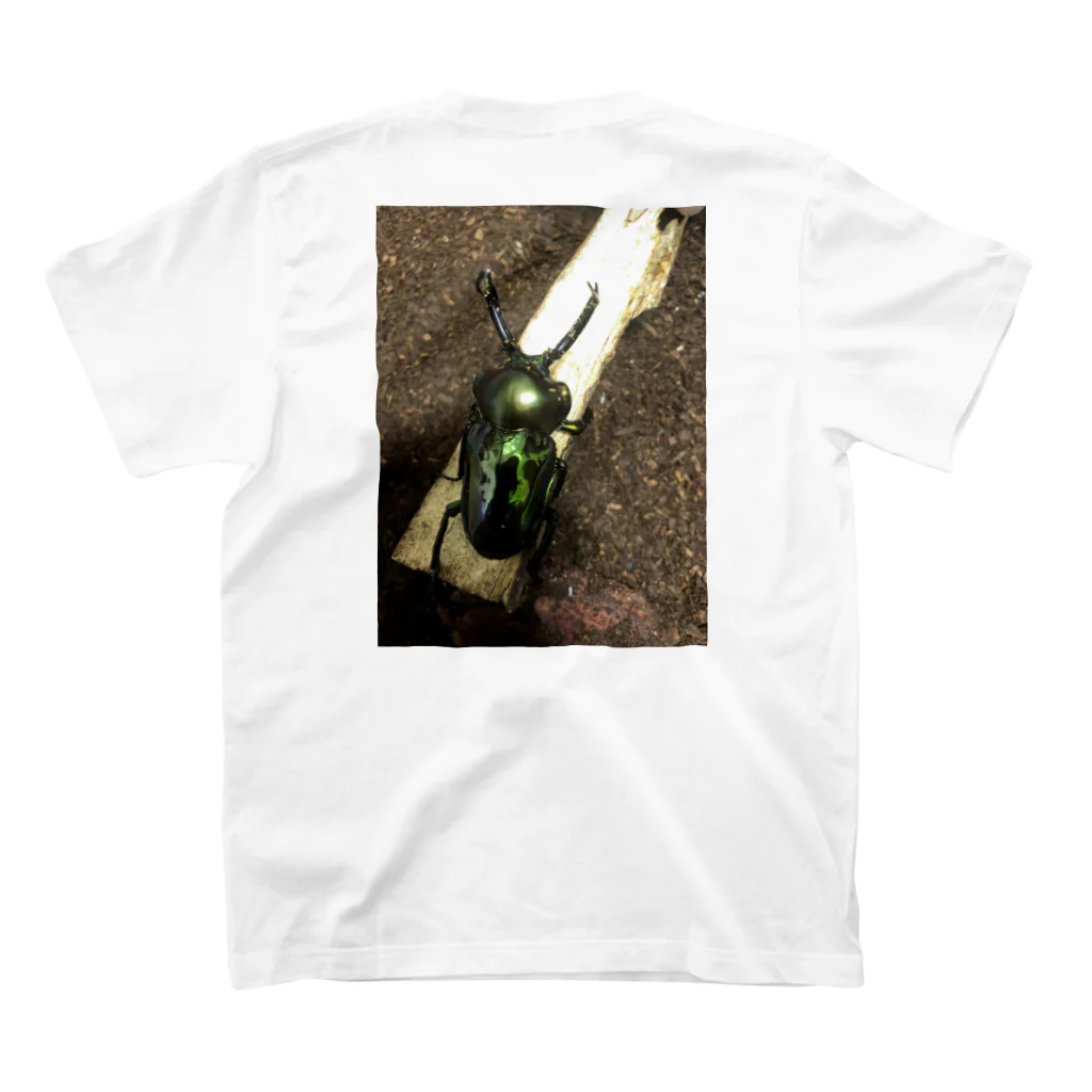 anemoneのクワガタ Regular Fit T-Shirtの裏面