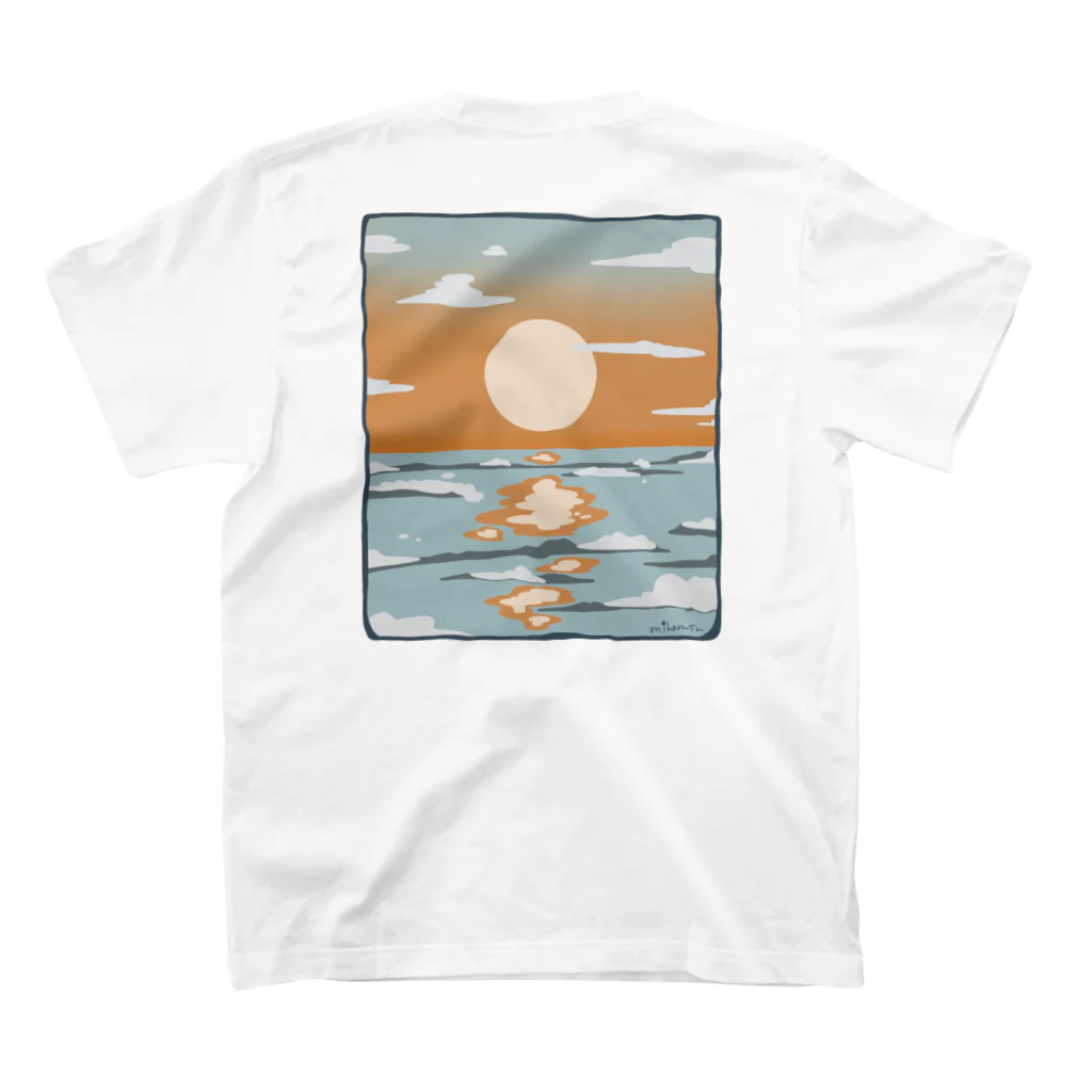 工房ミハルスの夕焼けの海 スタンダードTシャツの裏面