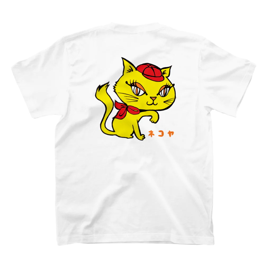 「中華居酒屋 ねこや」マーチャンダイズストアのねこや-ミミちゃんグッズ(猫家、straycat) Regular Fit T-Shirtの裏面