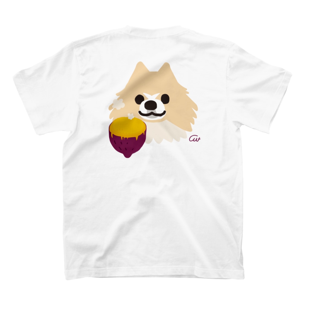 イラスト MONYAAT のバックプリント 焼き芋 味を知ったポメラニアン Regular Fit T-Shirtの裏面