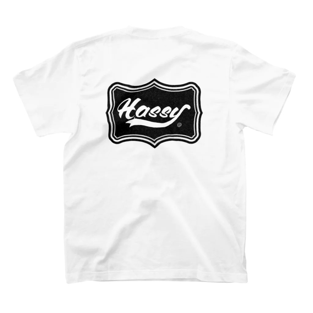 Hassy StoreのHassyオリジナルグッズ Regular Fit T-Shirtの裏面