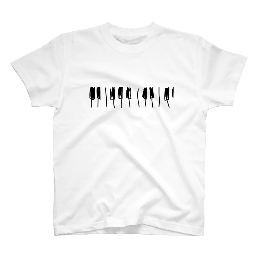 Naa Piano Music (ピアノデザインコレクション)の🎼 ピアノ 鍵盤　(モノクロデザインver.) Regular Fit T-Shirt