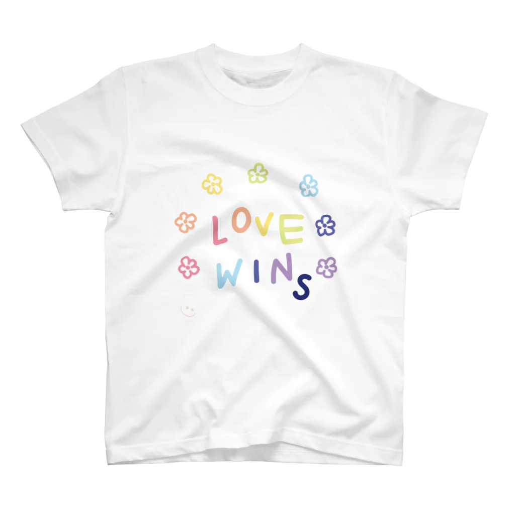 島民のlove wins! we are proud to celebrate our prides! Regular Fit T-Shirt