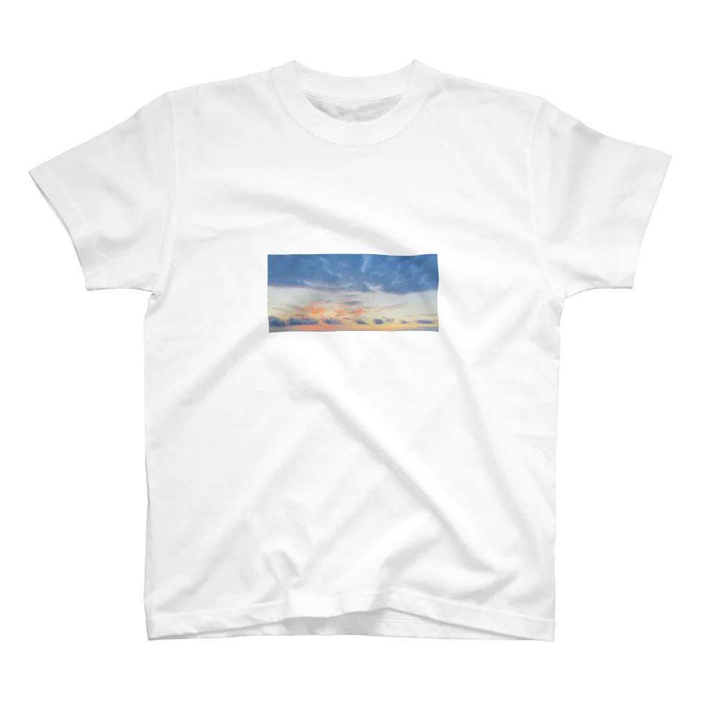 やんハウスの夕焼け Regular Fit T-Shirt