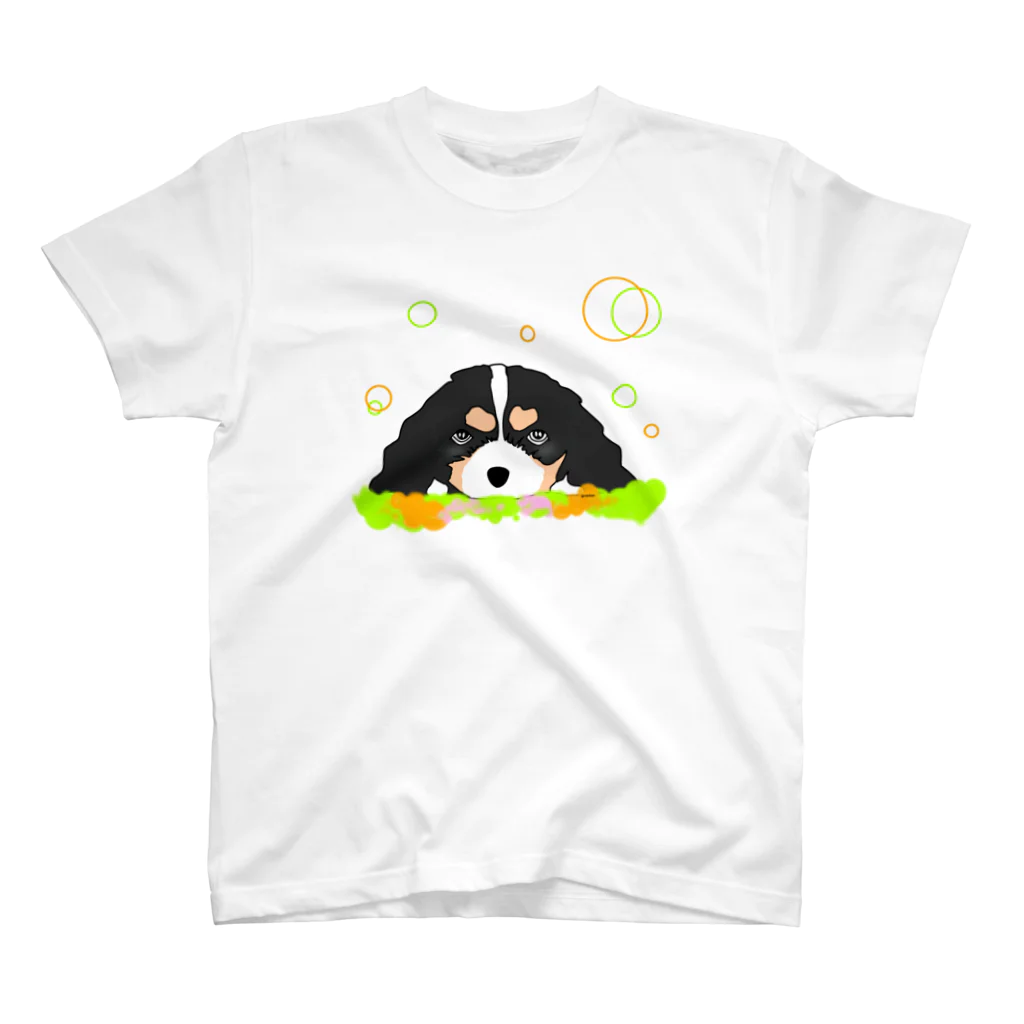 greetenのキャバリアトライカラー癒し犬 Regular Fit T-Shirt