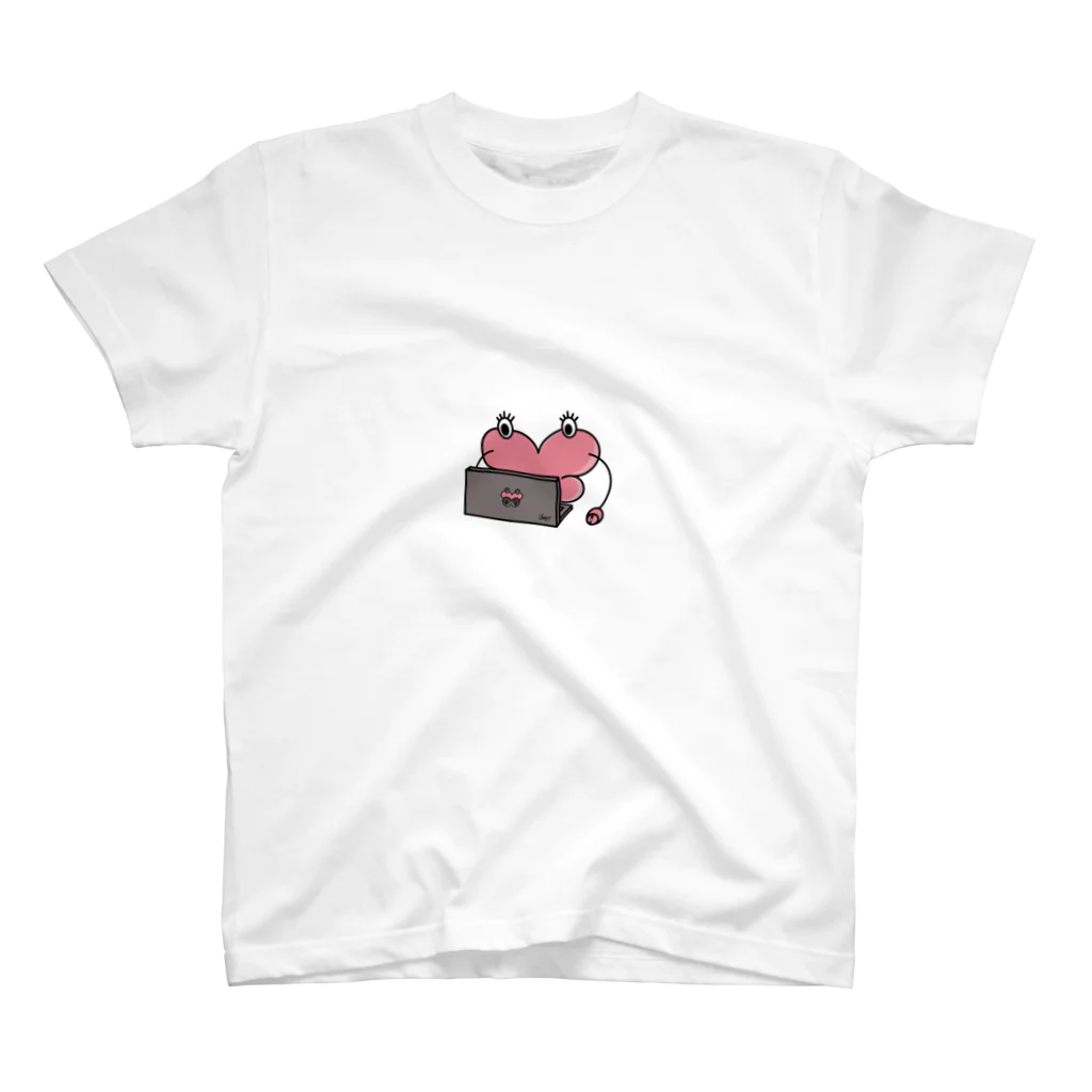 CherrypeachBoys [二階堂]のLipchan playing pc game Regular Fit T-Shirt