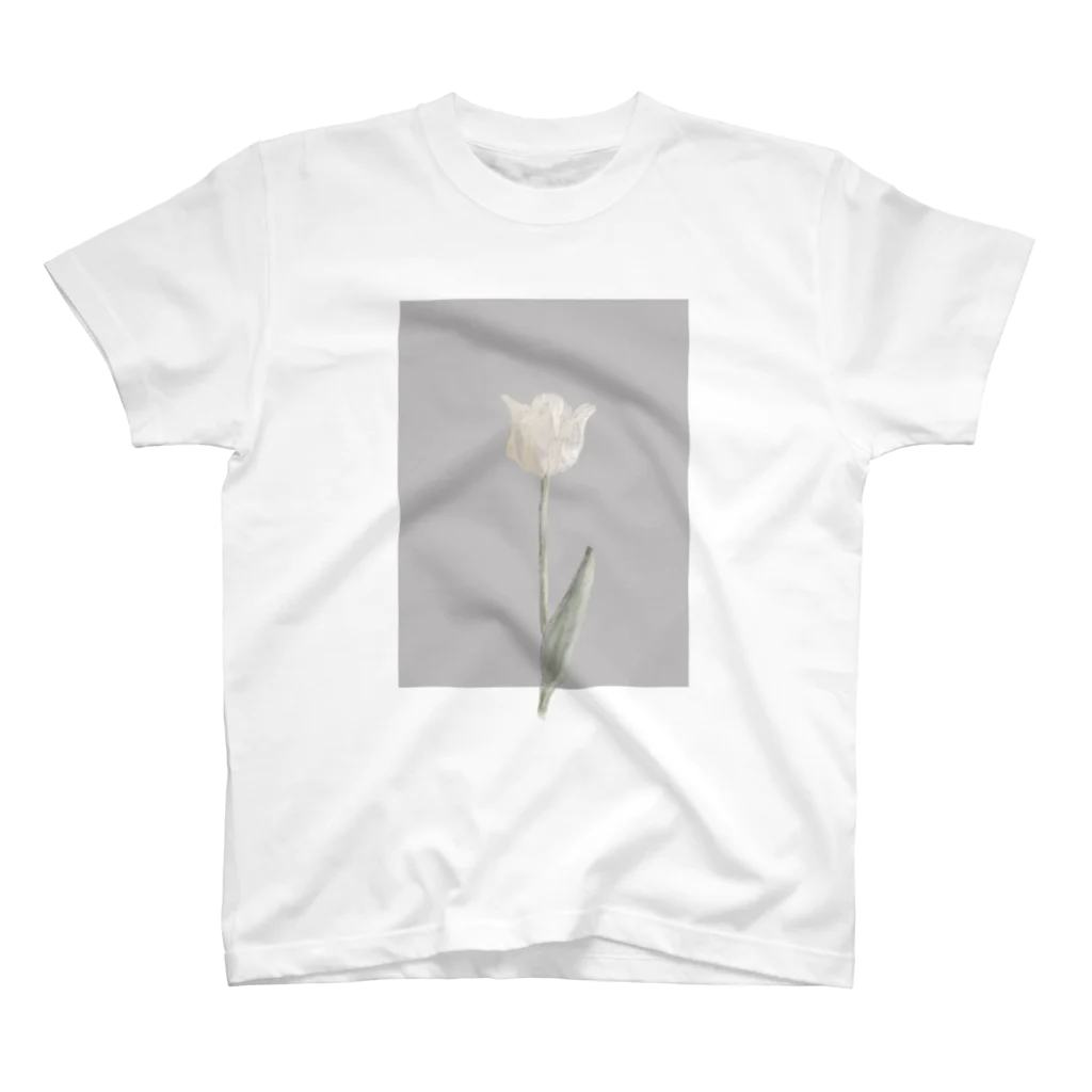 rilybiiの*antique white grayish Tulip Regular Fit T-Shirt