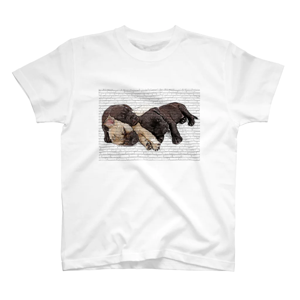 【CPPAS】Custom Pet Portrait Art Studioの3匹のかわいいラブラドールレトリバーの子犬 Regular Fit T-Shirt