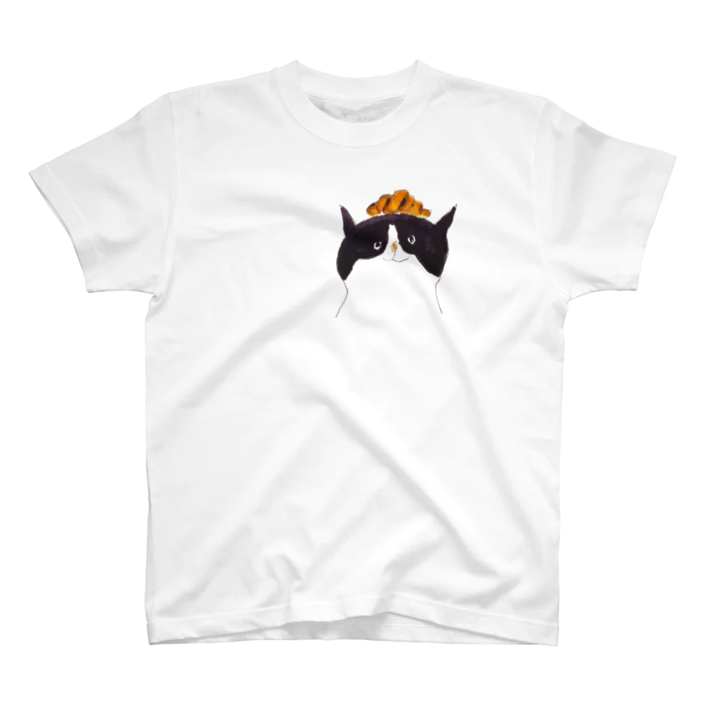 toshi1010のクロワッサンのネコ Regular Fit T-Shirt