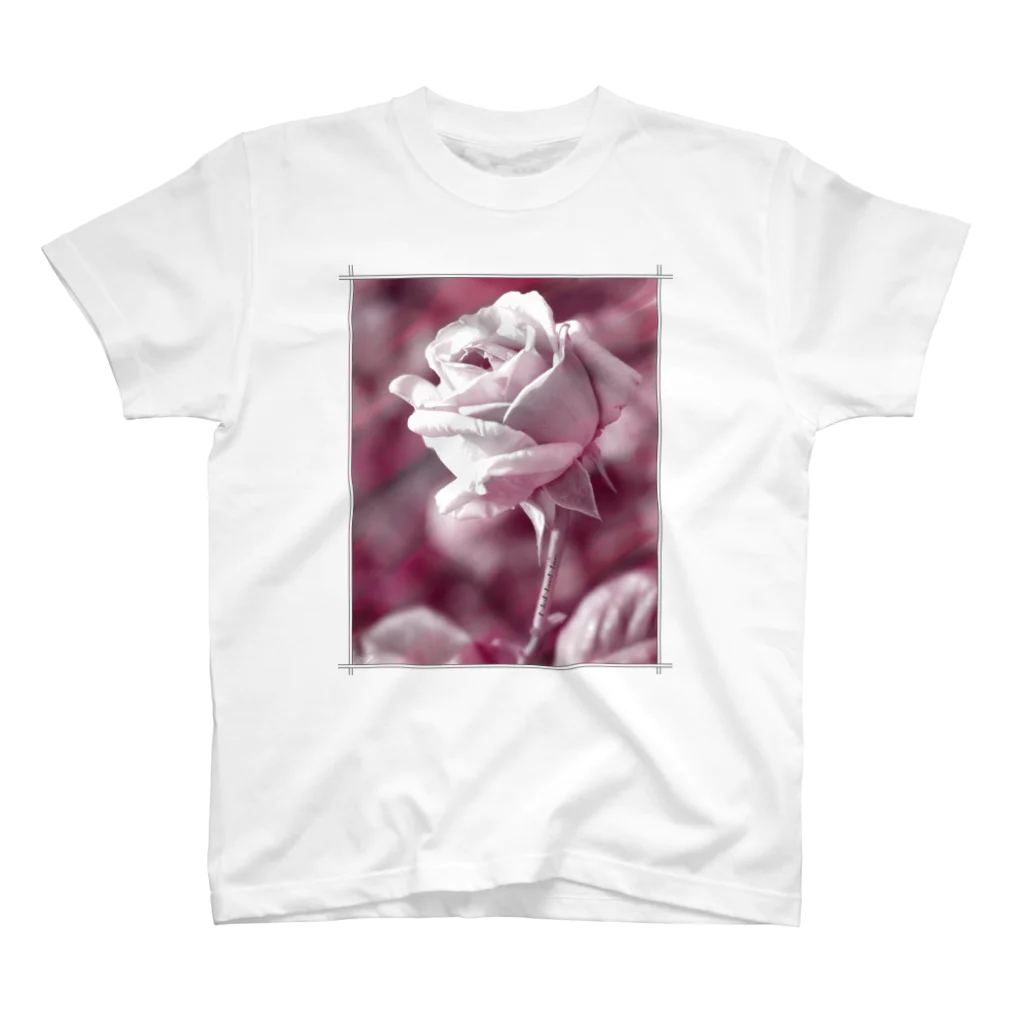 NoNseNseのNNN-Rose Regular Fit T-Shirt