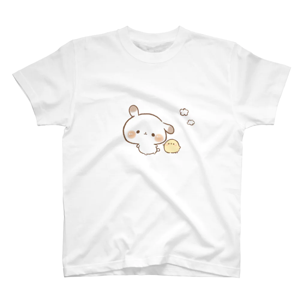 かなちのおみせ。の空飛ぶもるちゃんとひよこさん。 スタンダードTシャツ