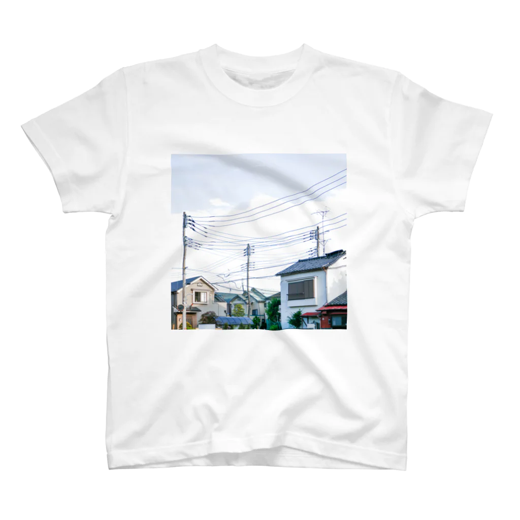 石山蓮華の電線と家々 Regular Fit T-Shirt