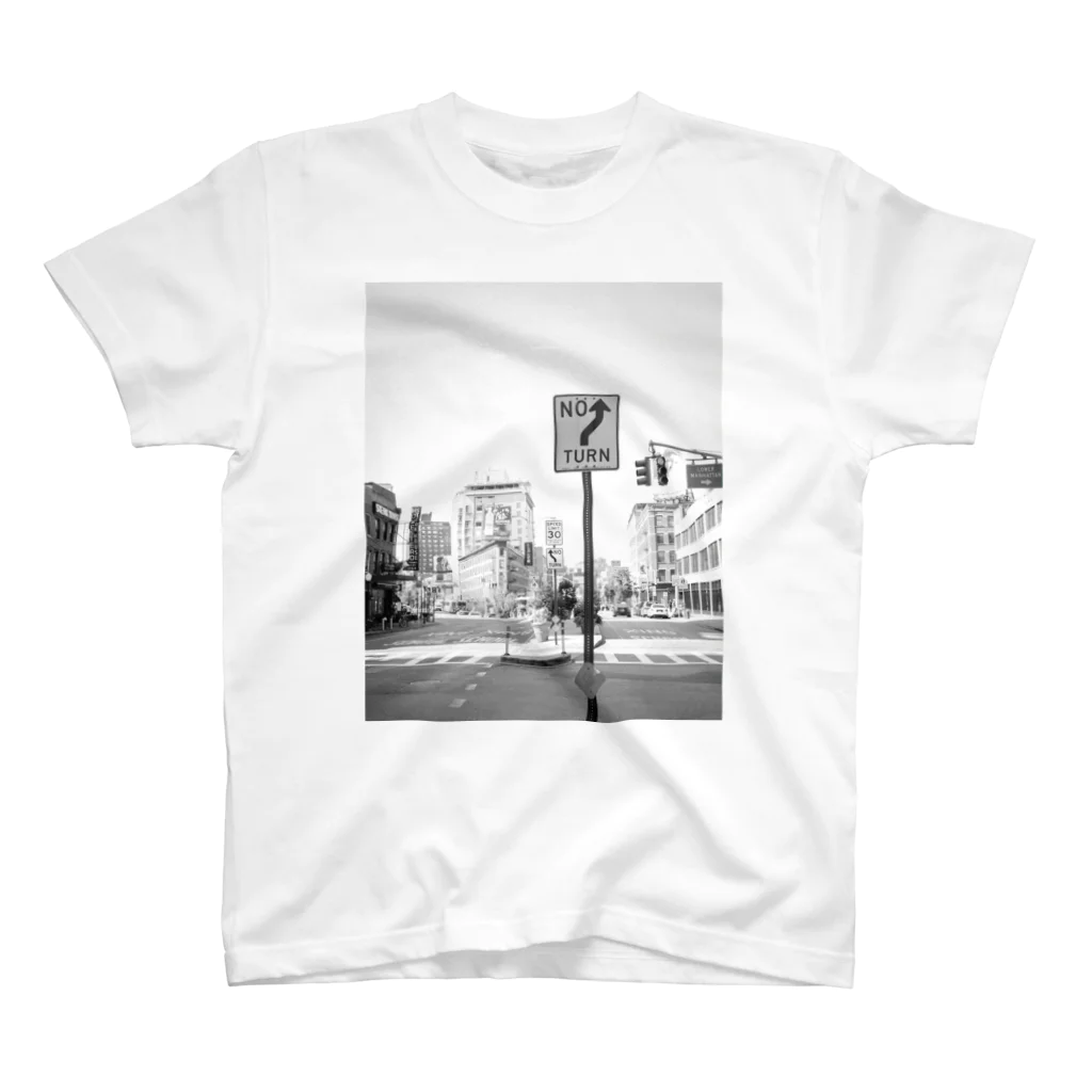 azu_ki_anのNO TURN BW Regular Fit T-Shirt