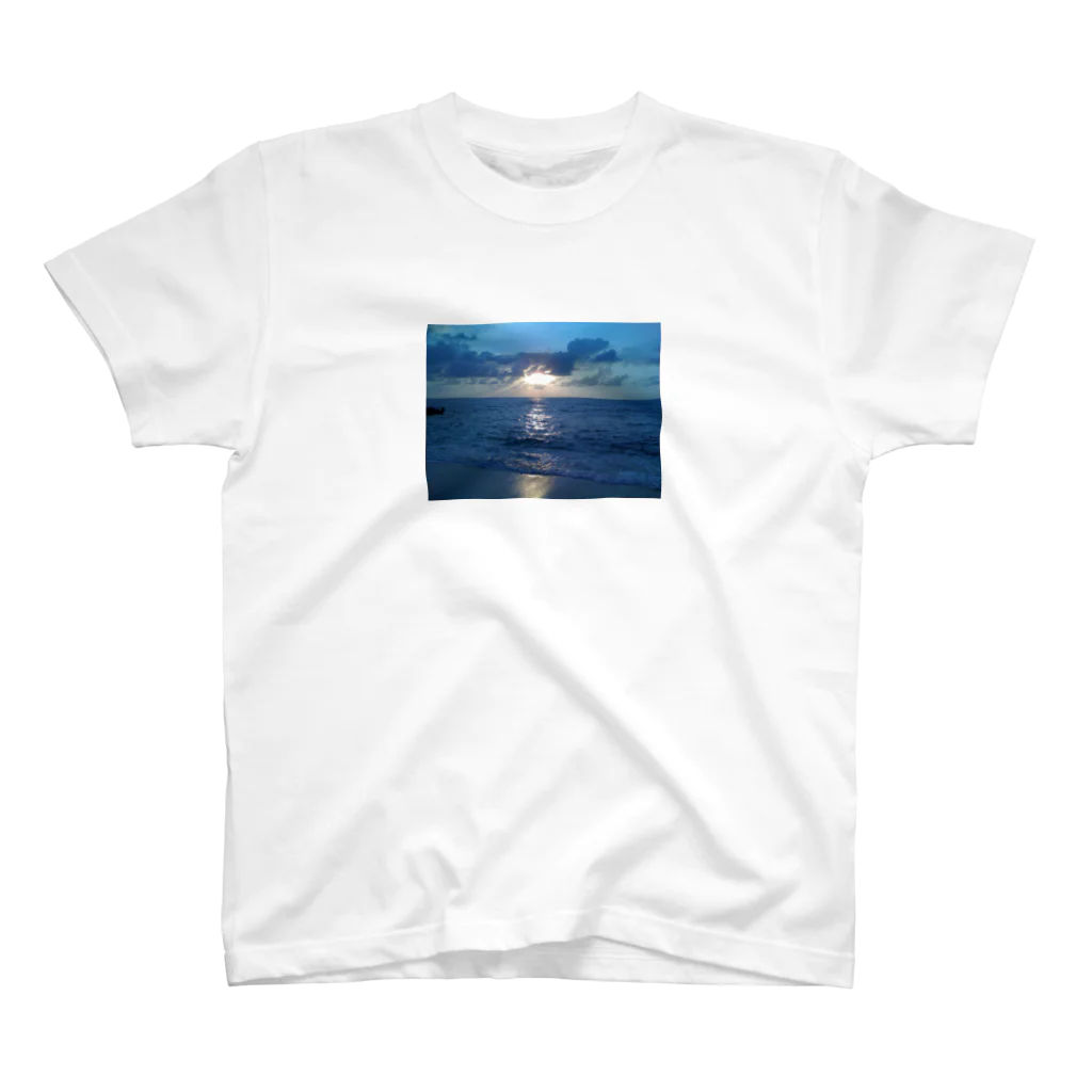 dac0001の宮古島の夕陽 スタンダードTシャツ