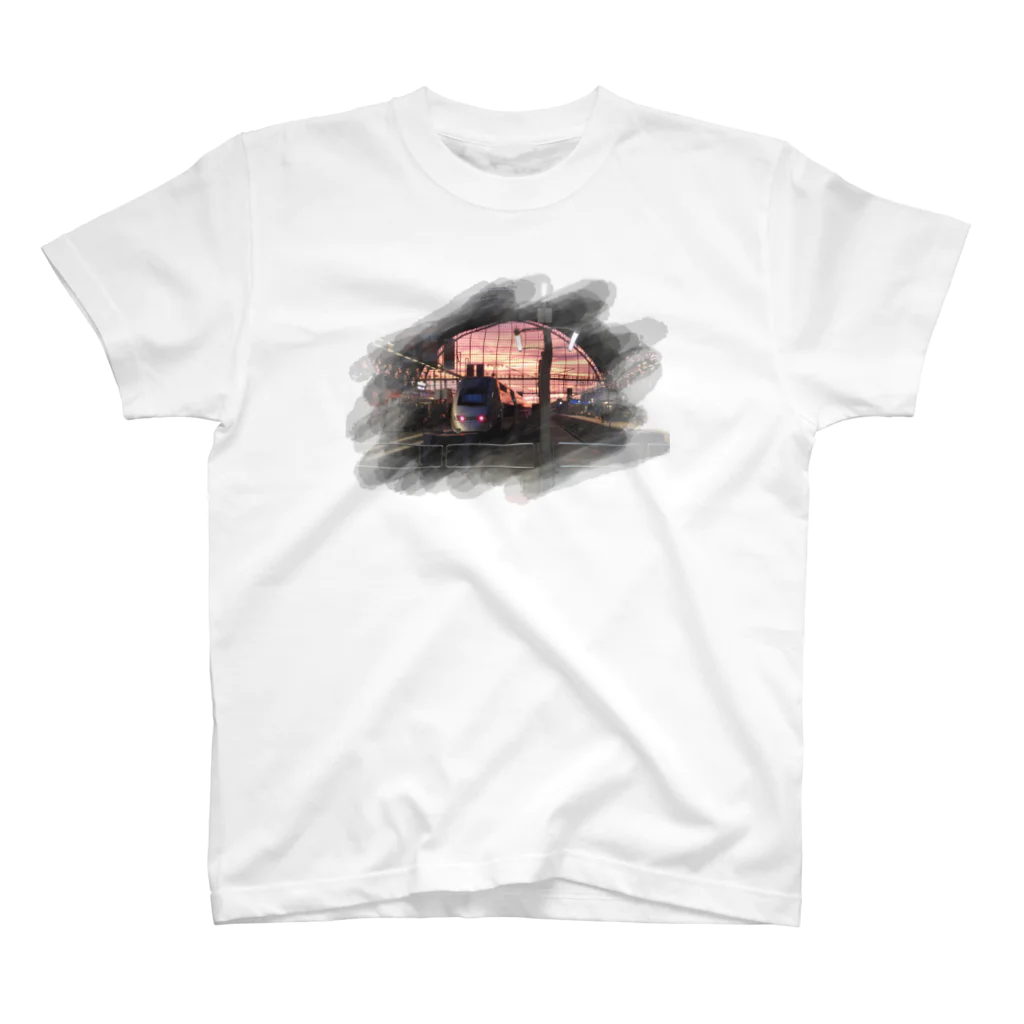 ハルトンのドイツの風景：フランクフルト中央駅 スタンダードTシャツ