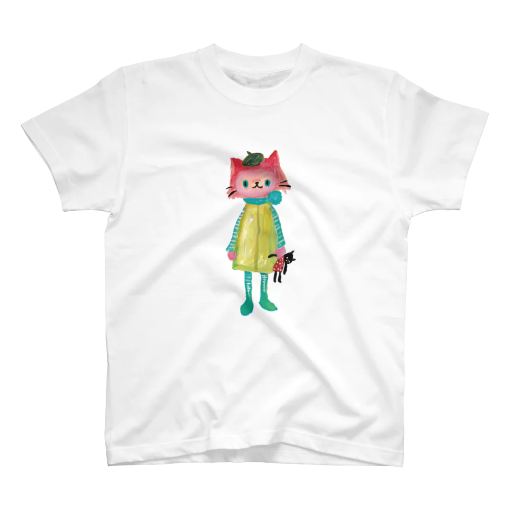 COULEUR PECOE（クルールペコ）のねこびとさん（タピオカ） Regular Fit T-Shirt