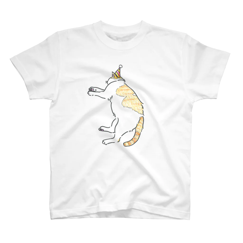 northfieldの宴を楽しむ猫(二日酔い) スタンダードTシャツ