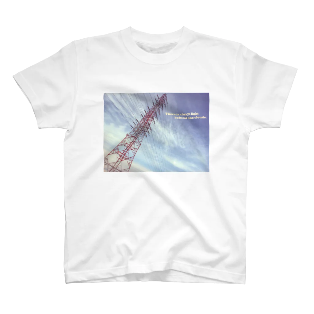 Sailisの雲の向こうは、いつも青空。 Regular Fit T-Shirt